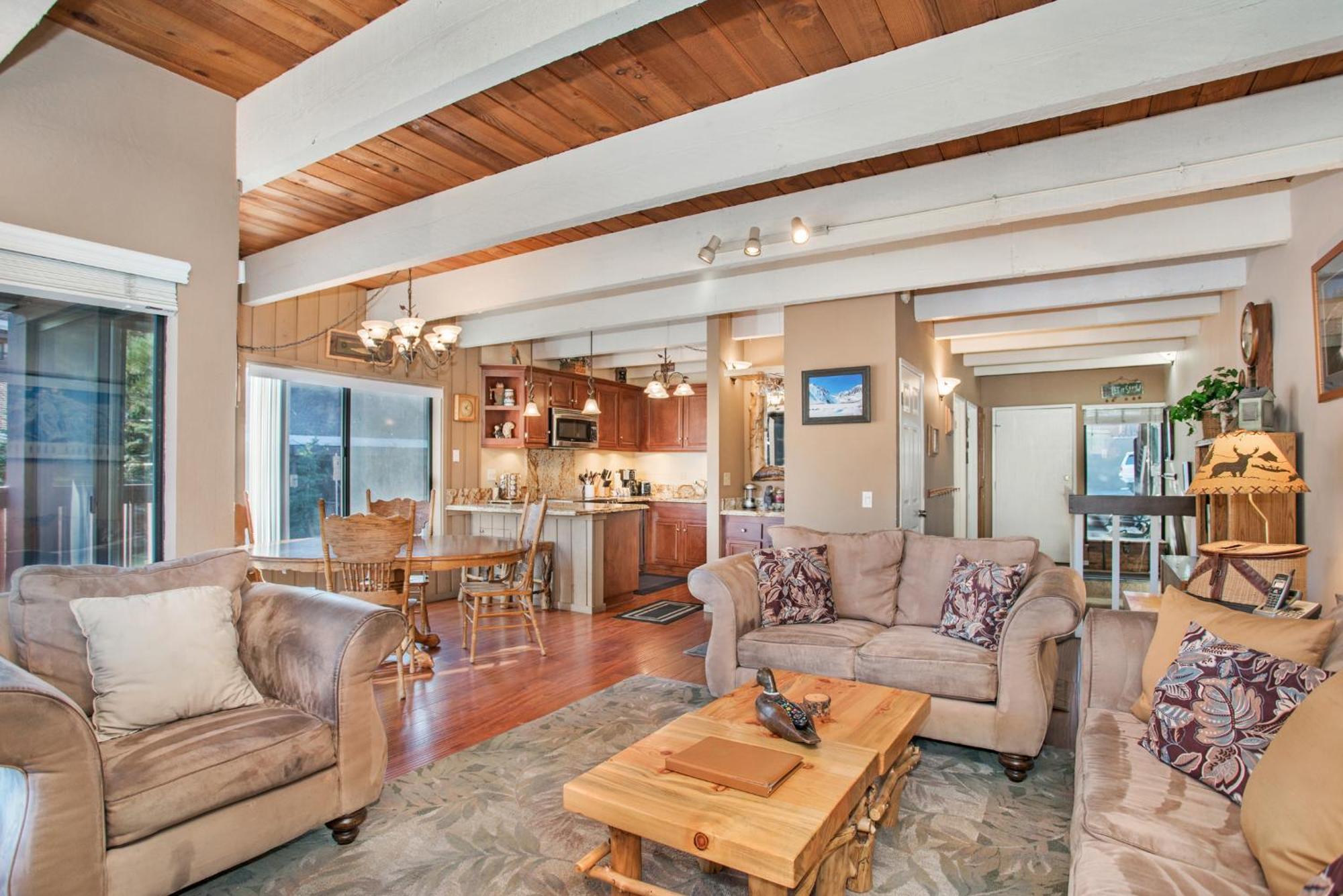 Val D'Isere At The Village By 101 Great Escapes แมมมอธ เลกส์ ห้อง รูปภาพ